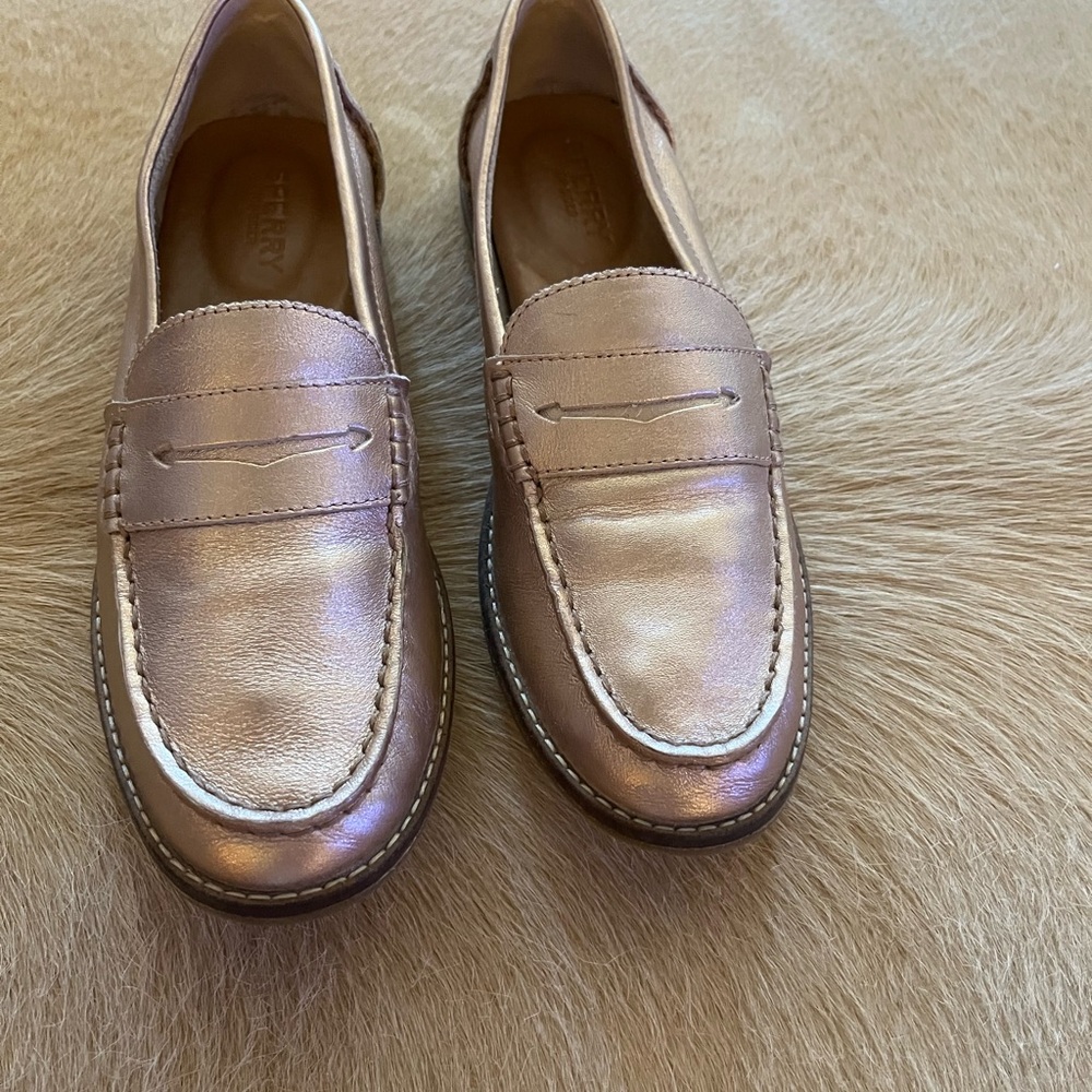 Elegant Metallic Loafers